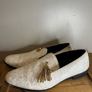 Amali Men's Beige Slip-On Dress Loafer With Gold Tassels